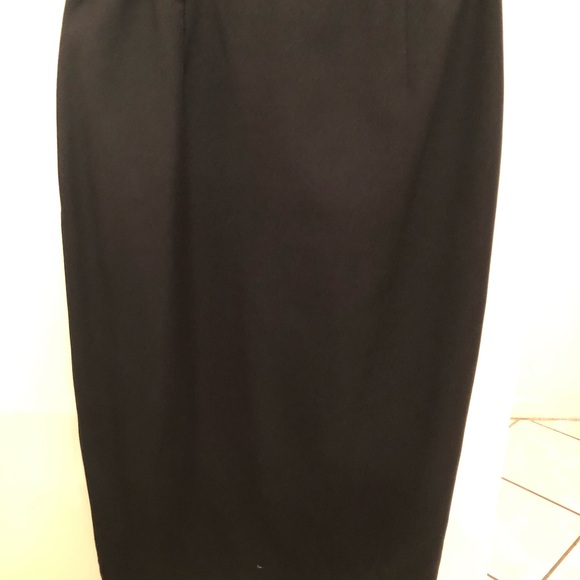 Beau Marc Black Skirt Suit. - Picture 4 of 5